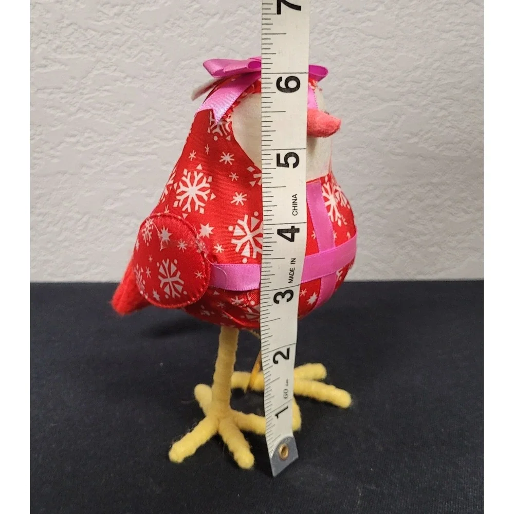 Featherly Friends Bird Dressed As Present Bow 2022